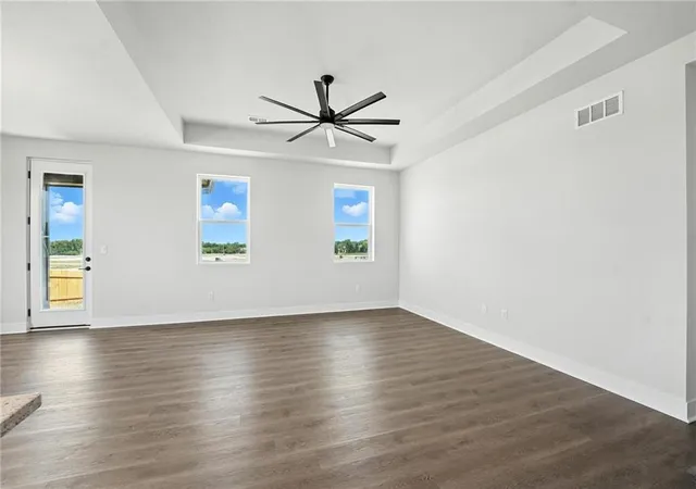 Photo 3 of Sale Pending at 19304 W 205 Terrace, Spring Hill, KS 66083 | MLS# 2637085 | Listing updated on 2026-09-14