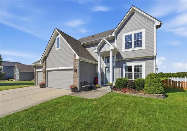 Photo 3 of Single family home for sale at 15718 Richmond Ave, Belton, MO 64012 | MLS# 2637092 | Listing updated on 2026-09-13