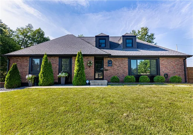 Photo 1 of Sale Pending at 17905 E Cheyenne Dr, Independence, MO 64056 | MLS# 2637177 | Listing updated on 2026-09-10