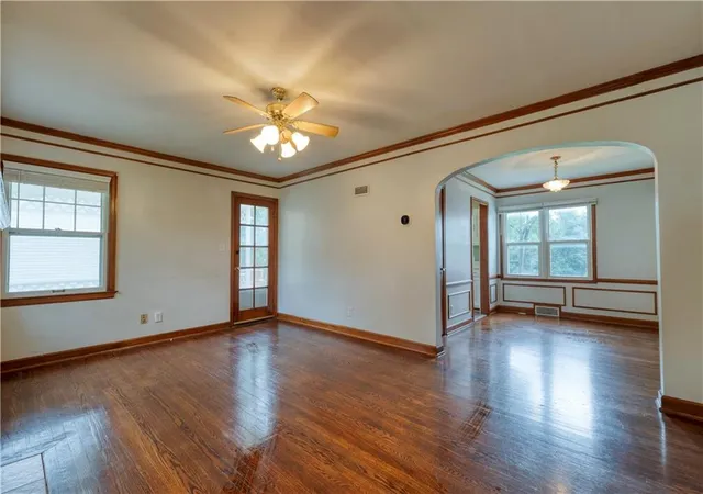 Photo 3 of Sale Pending at 211 Ne 82 Terrace, Kansas City, MO 64118 | MLS# 2637189 | Listing updated on 2026-09-11