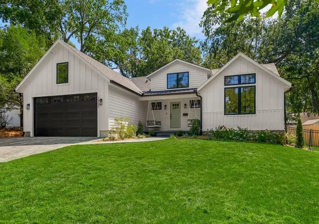 Photo 1 of Single family home for sale at 2905 W 73rd Street, Prairie Village, KS 66208 | MLS# 2637235 | Listing updated on 2026-09-12