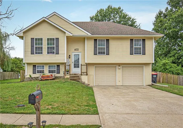 Photo 1 of Sale Pending at 602 Woodson St, Kearney, MO 64060 | MLS# 2637261 | Listing updated on 2026-09-12