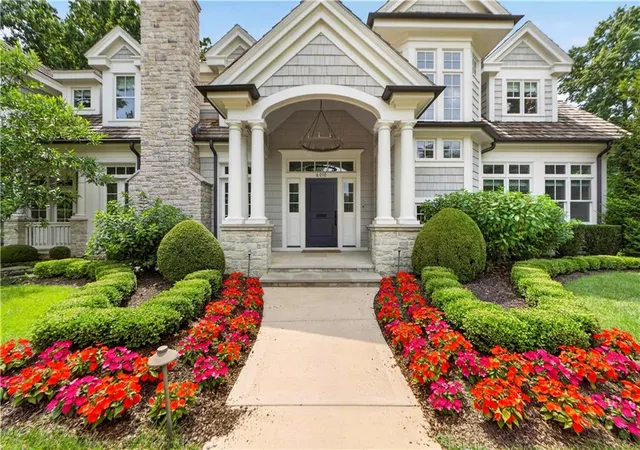 Photo 3 of Mansion for sale at 6010 Windsor Dr, Fairway, KS 66205 | MLS# 2637264 | Listing updated on 2026-10-02