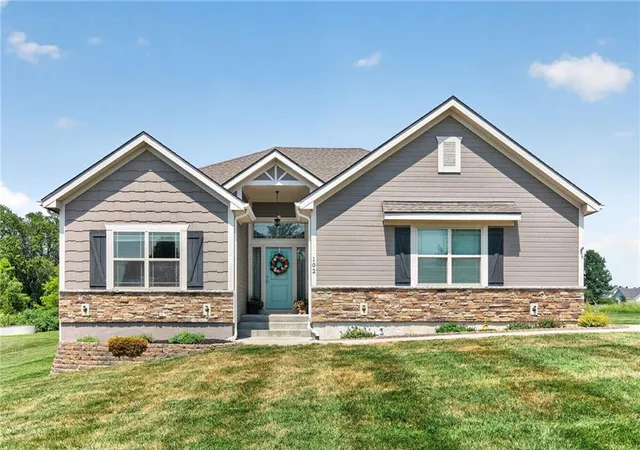Photo 1 of Sale Pending at 102 Dorchester Dr, Plattsburg, MO 64477 | MLS# 2637270 | Listing updated on 2026-09-08