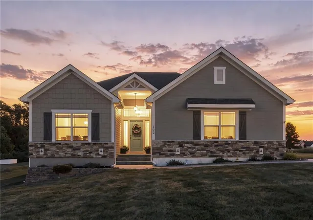 Photo 2 of Sale Pending at 102 Dorchester Dr, Plattsburg, MO 64477 | MLS# 2637270 | Listing updated on 2026-09-08