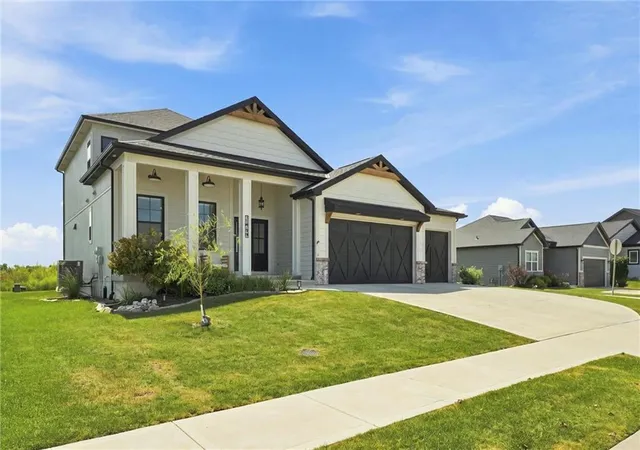 Photo 3 of Single family home for sale at 31749 W 168th Court, Gardner, KS 66030 | MLS# 2637284 | Listing updated on 2026-10-08