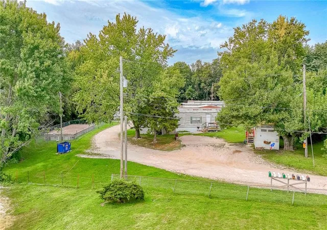 Listing Photo 4 - Condo for sale in building located at 226 SW State Rte 13, Warrensburg, MO 64093