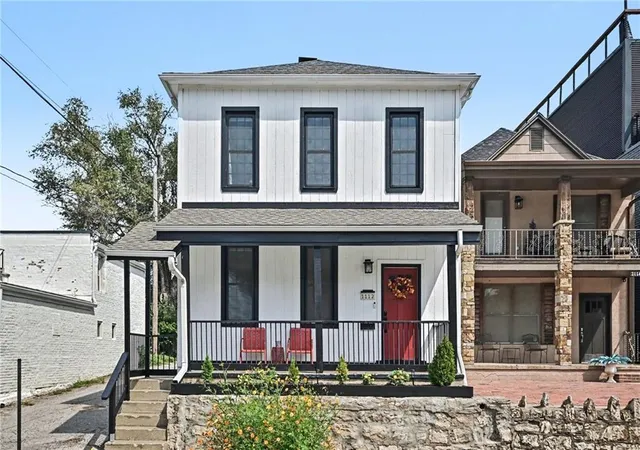 Photo 3 of Single family home for sale at 1112 Missouri Ave, Kansas City, MO 64106 | MLS# 2637328 | Listing updated on 2026-09-14
