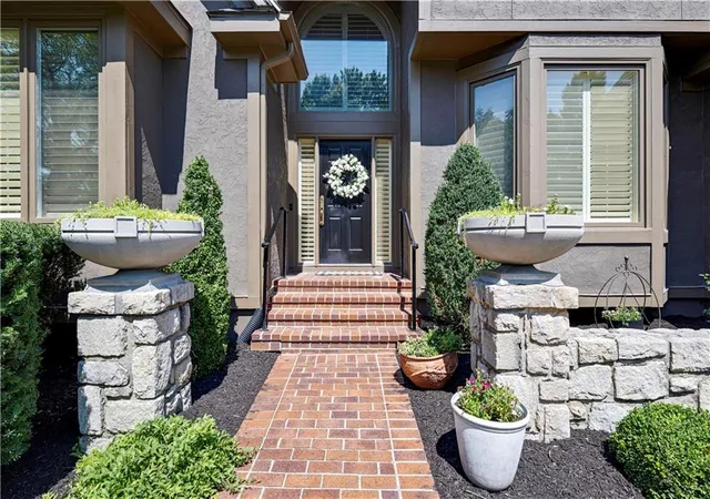Photo 2 of Single family home for sale at 6229 W 128th Street, Leawood, KS 66209 | MLS# 2637345 | Listing updated on 2026-09-26