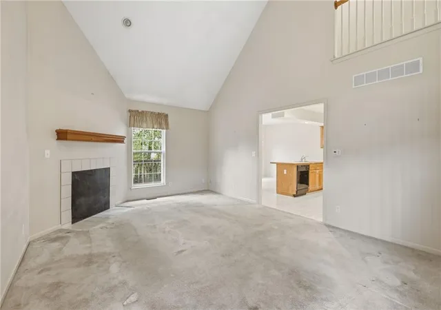 Photo 3 of Sale Pending at 15152 Glenwood Ave, Overland Park, KS 66223 | MLS# 2637414 | Listing updated on 2026-10-08