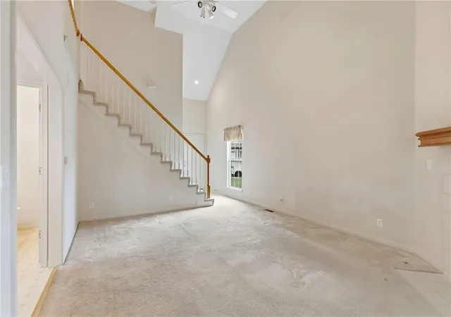 Photo 4 of Sale Pending at 15152 Glenwood Ave, Overland Park, KS 66223 | MLS# 2637414 | Listing updated on 2026-10-08