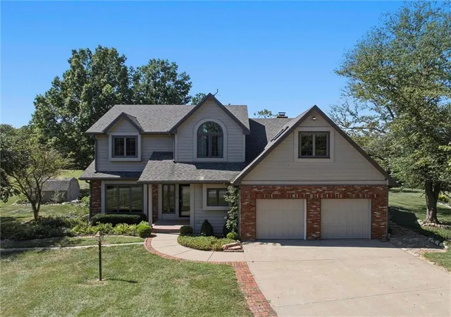 Photo 3 of Single family home for sale at 856 E 1150 Road, Baldwin City, KS 66006 | MLS# 2637424 | Listing updated on 2026-10-05