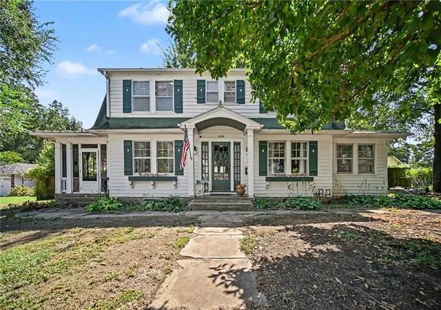 Photo 1 of Single family home for sale at 508 Broad St, Warrensburg, MO 64093 | MLS# 2637480 | Listing updated on 2026-09-11