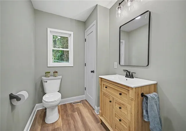 Photo 3 of Single family home for sale at 508 Broad St, Warrensburg, MO 64093 | MLS# 2637480 | Listing updated on 2026-09-11