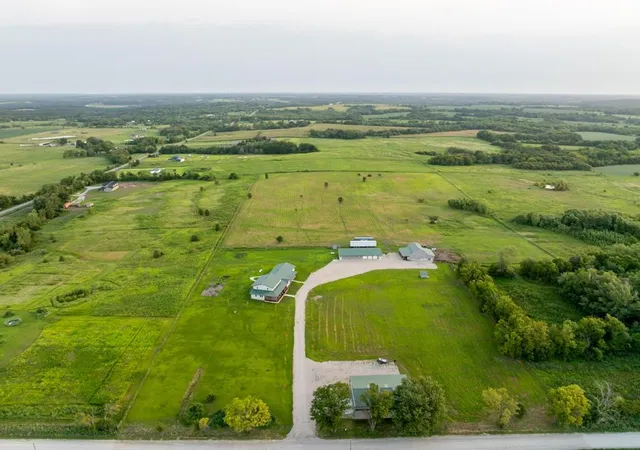 Photo 3 of Single family home for sale at 1009 Sw 180 Road, Holden, MO 64040 | MLS# 2637511 | Listing updated on 2026-09-15