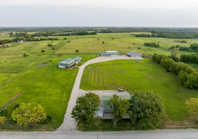Photo 3 of Single family home for sale at 1009 SW 180 Road, Holden, MO 64040 | MLS# 2637511 | Listing updated on 2026-09-15