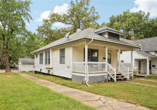 Photo 1 of Single family home for sale at 748 S Poplar St, Ottawa, KS 66067 | MLS# 2637588 | Listing updated on 2026-09-29
