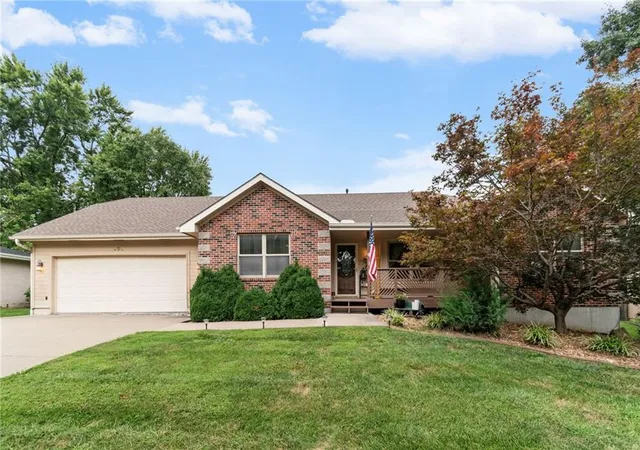Photo 1 of Sale Pending at 903 N Chestnut St, Cameron, MO 64429 | MLS# 2637614 | Listing updated on 2026-09-09