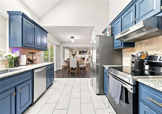 Photo 3 of Sale Pending at 14508 W 69th Terrace, Shawnee, KS 66216 | MLS# 2637648 | Listing updated on 2026-10-01
