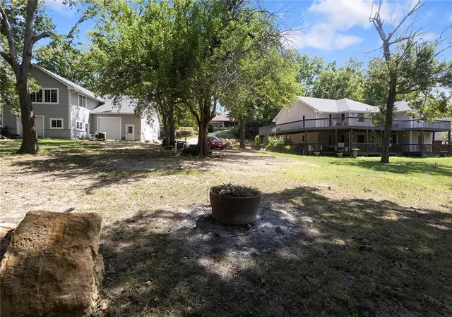 Single family home for sale at 8010 Rock Crk Dr, Ozawkie, KS 66070 | MLS# 2637686