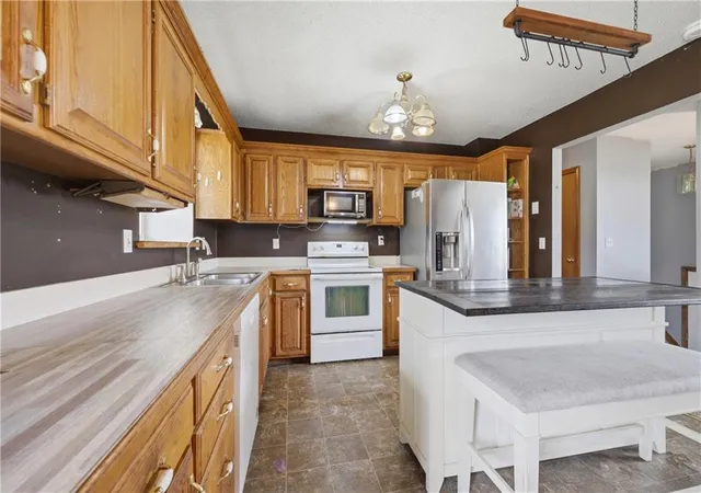 Photo 4 of Single family home for sale at 419 E Phillips St, Odessa, MO 64076 | MLS# 2637698 | Listing updated on 2026-09-30