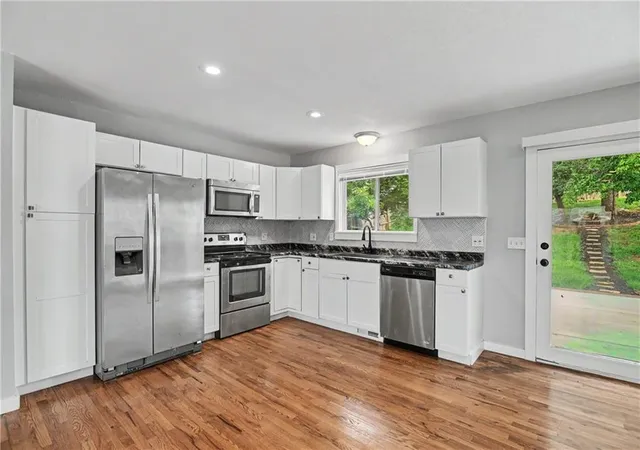 Photo 3 of Single family home for sale at 16114 E 41st Street, Independence, MO 64055 | MLS# 2637707 | Listing updated on 2026-09-09