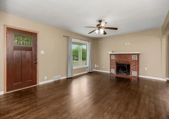 Photo 3 of Single family home for sale at 2946 N 77th Street, Kansas City, KS 66109 | MLS# 2637711 | Listing updated on 2026-09-13