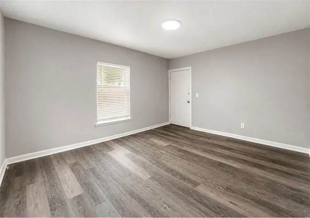 Photo 3 of House for sale at 326 Bales Ave, Kansas City, MO 64124 | MLS# 2637713 | Listing updated on 2026-09-11