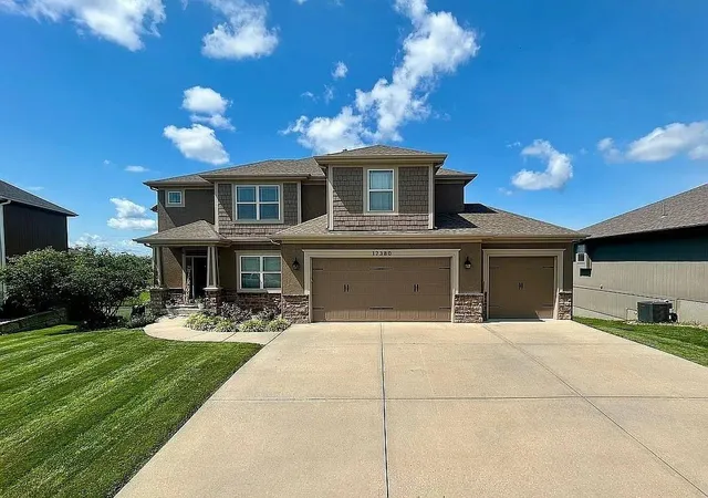 Single family home for sale at 17380 Nw 130Th Ter, Platte City, MO 64079 | MLS# 2637731