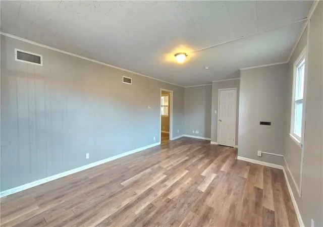 Photo 3 of Single family home for sale at 419 W 5th Street, Pittsburg, KS 66762 | MLS# 2637745 | Listing updated on 2026-09-13