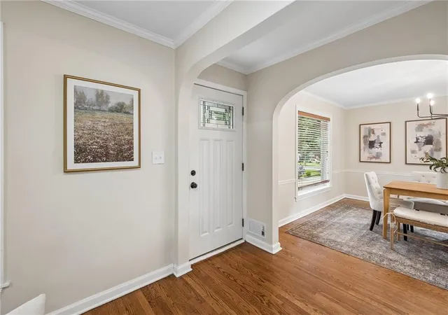 Photo 3 of Single family home for sale at 424 E 79th Terrace, Kansas City, MO 64131 | MLS# 2637818 | Listing updated on 2026-09-14