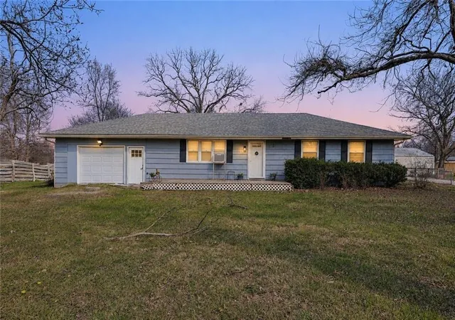 Photo 1 of Single family home for sale at 529 N 5 Street, La Cygne, KS 66040 | MLS# 2637912 | Listing updated on 2026-09-10