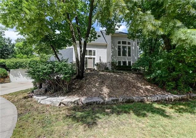 Photo 3 of Sale Pending at 4108 Nw 73rd Street, Kansas City, MO 64151 | MLS# 2638004 | Listing updated on 2026-09-11