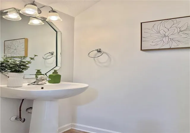 Photo 3 of Townhouse for sale at 5402 N Fairmount Ave, Kansas City, MO 64118 | MLS# 2638018 | Listing updated on 2026-09-12