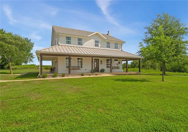Photo 3 of Single family home for sale at 3008 E 355Th St, Drexel, MO 64742 | MLS# 2638040 | Listing updated on 2026-09-15