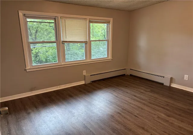 Photo 3 of House for sale at 1413 W Waldo Ave, Independence, MO 64050 | MLS# 2638096 | Listing updated on 2026-09-15