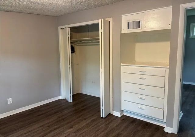 Photo 4 of House for sale at 1413 W Waldo Ave, Independence, MO 64050 | MLS# 2638096 | Listing updated on 2026-09-15
