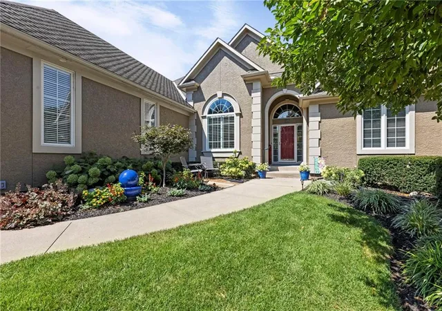 Photo 3 of Sale Pending at 12510 Long St, Overland Park, KS 66213 | MLS# 2638103 | Listing updated on 2026-09-12