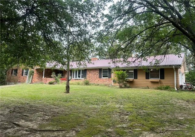 Photo 1 of Sale Pending at 956 Nw 1401 Rd, Odessa, MO 64076 | MLS# 2638112 | Listing updated on 2026-09-11