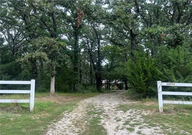 Photo 2 of Sale Pending at 956 Nw 1401 Rd, Odessa, MO 64076 | MLS# 2638112 | Listing updated on 2026-09-11