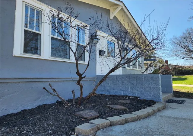 Photo 3 of Single family home for sale at 503 SE 3rd Street, Lees Summit, MO 64063 | MLS# 2638120 | Listing updated on 2026-09-15