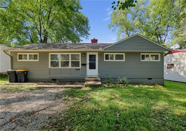 Photo 1 of Single family home for sale at 7606 E 112th Terrace, Kansas City, MO 64134 | MLS# 2638127 | Listing updated on 2026-09-14
