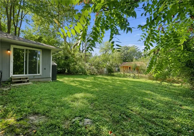 Photo 2 of Single family home for sale at 7606 E 112th Terrace, Kansas City, MO 64134 | MLS# 2638127 | Listing updated on 2026-09-14