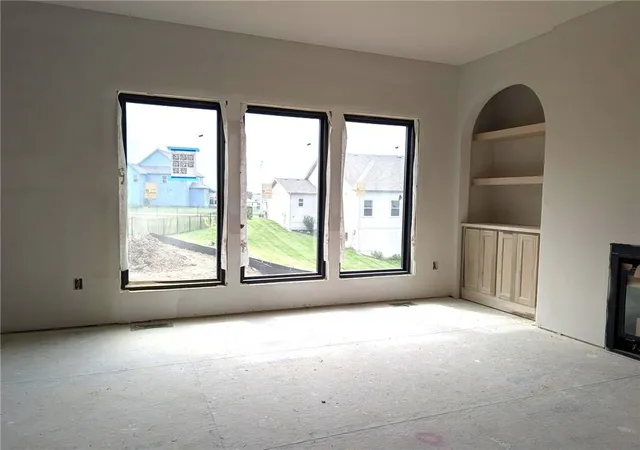 Photo 4 of Single family home for sale at 7801 Ne 103Rd Ter, Kansas City, MO 64057 | MLS# 2638161 | Listing updated on 2026-10-04