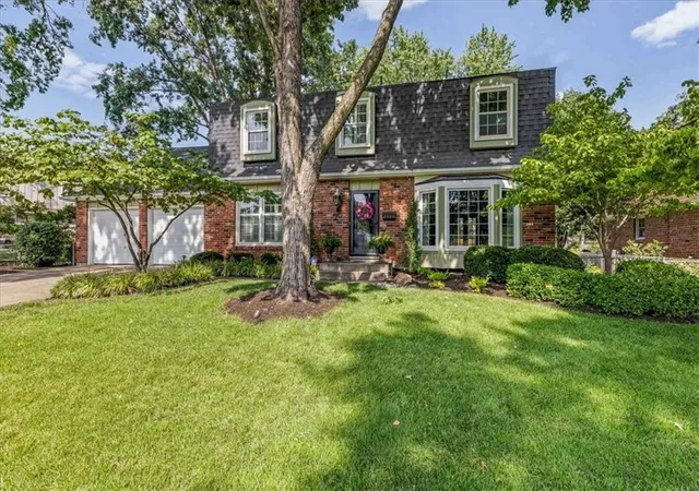 Single family home for sale at 9909 Knox Dr, Overland Park, KS 66212 | MLS# 2638200
