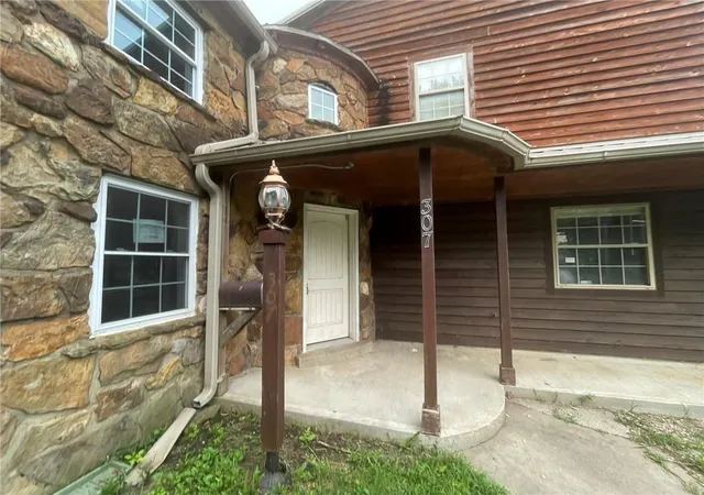 Photo 2 of Sale Pending at 307 S Water St, Clinton, MO 64735 | MLS# 2638291 | Listing updated on 2026-09-11