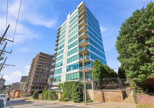 Photo 1 of Condo for sale at 4646 Broadway St #1S, Kansas City, MO 64112 | MLS# 2638391 | Listing updated on 2026-09-15