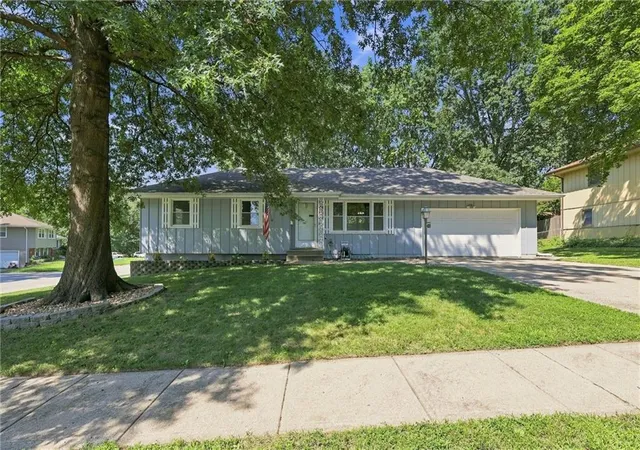 Photo 1 of Sale Pending at 4312 S Union St, Independence, MO 64055 | MLS# 2638513 | Listing updated on 2026-09-15