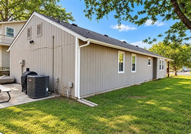 Photo 4 of Single family home for sale at 1129 Parker Ave, Osawatomie, KS 66064 | MLS# 2638626 | Listing updated on 2026-09-14