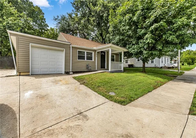 Photo 2 of Single family home for sale at 3820 N Brighton Ave, Kansas City, MO 64117 | MLS# 2638628 | Listing updated on 2026-09-15
